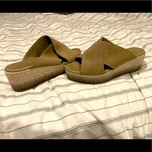 Women's Tan Wedge Sandals